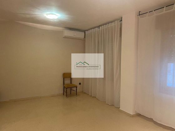 Foto 1 de Venta de piso en Iniesta de 3 habitaciones con aire acondicionado y calefacción