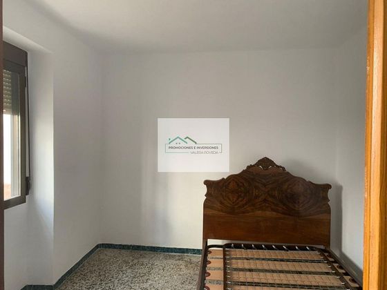 Foto 2 de Casa en venda a Iniesta de 5 habitacions amb terrassa i garatge
