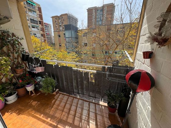 Foto 2 de Piso en venta en La Guineueta de 3 habitaciones con balcón y aire acondicionado