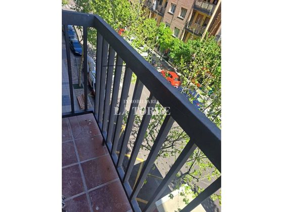 Foto 2 de Pis en venda a Delicias - San Isidro de 3 habitacions amb garatge i balcó