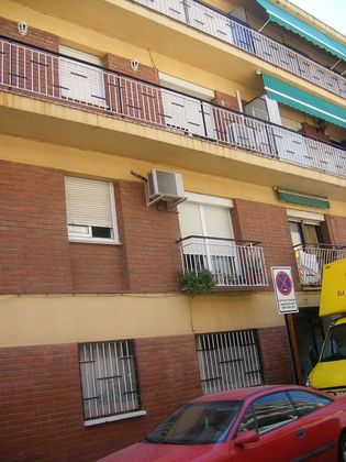 Foto 1 de Pis en lloguer a calle Carlos Altes de 3 habitacions amb balcó i ascensor