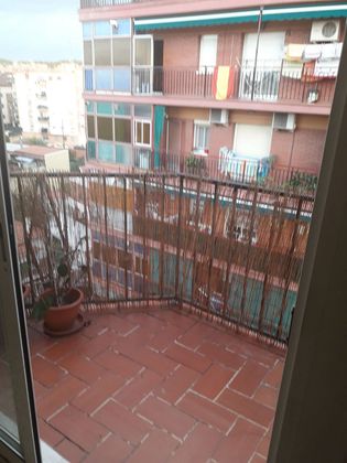 Foto 1 de Pis en lloguer a calle Mila i Fontanals de 3 habitacions amb balcó i ascensor