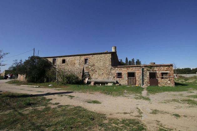 Foto 2 de Venta de casa rural en Vilajüiga de 5 habitaciones y 1076 m²