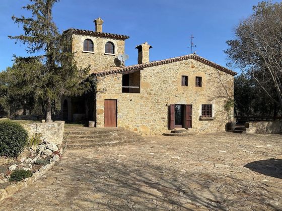 Foto 1 de Casa rural en venda a Canet d´Adri de 5 habitacions amb terrassa i piscina