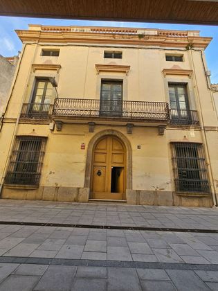 Foto 1 de Casa adossada en venda a calle De Mallorca de 5 habitacions amb terrassa i jardí