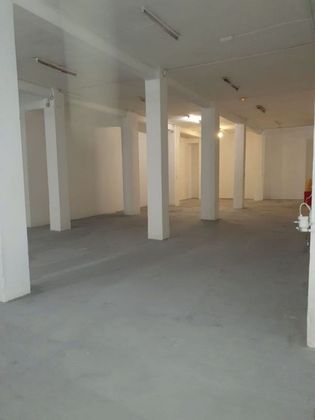 Foto 2 de Alquiler de local en calle De Calixto III de 320 m²