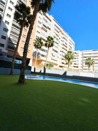 Foto 1 de Pis en venda a avenida Unicef de 3 habitacions amb terrassa i piscina