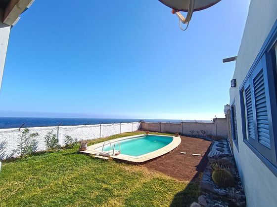 Foto 2 de Casa en venda a Arico de 3 habitacions amb terrassa i piscina