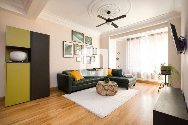 Foto 1 de Piso en alquiler en Indautxu de 3 habitaciones con terraza y muebles
