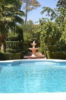 Foto 2 de Xalet en lloguer a Olvera de 4 habitacions amb piscina i jardí