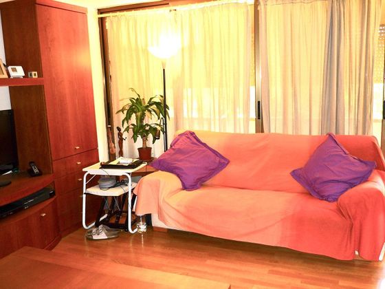 Foto 2 de Piso en venta en Montbau de 2 habitaciones con balcón y aire acondicionado
