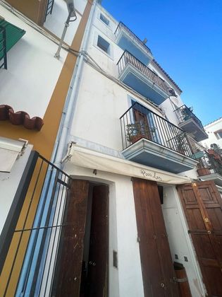 Foto 2 de Edifici en venda a Dalt de la Vila - La Marina de 120 m²
