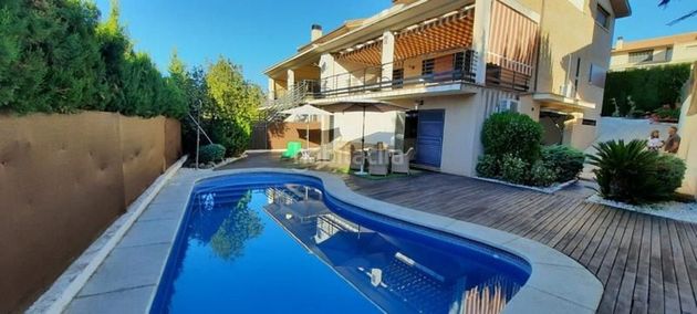 Foto 1 de Casa en venta en Guardia de Jaén (La) de 4 habitaciones con terraza y piscina