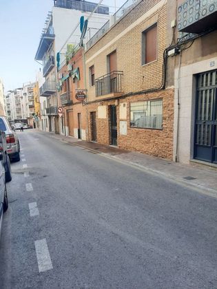 Foto 2 de Local en lloguer a calle Menéndez y Pelayo amb terrassa i aire acondicionat