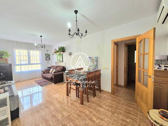 Foto 2 de Venta de piso en Roquetas Centro de 2 habitaciones con garaje y aire acondicionado