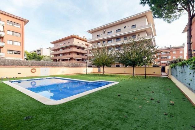 Foto 1 de Pis en venda a El Castell-Poble Vell de 4 habitacions amb terrassa i piscina