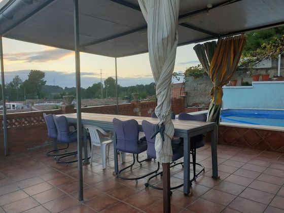 Foto 1 de Casa en venta en Esparreguera de 3 habitaciones con terraza y piscina