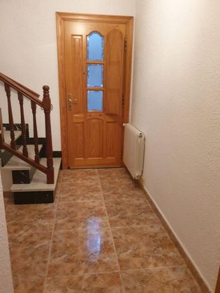 Foto 2 de Casa en venda a Esparreguera de 5 habitacions amb terrassa i garatge