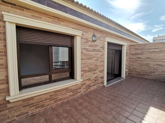Foto 1 de Àtic en venda a Centro - Torrevieja de 3 habitacions amb terrassa i garatge