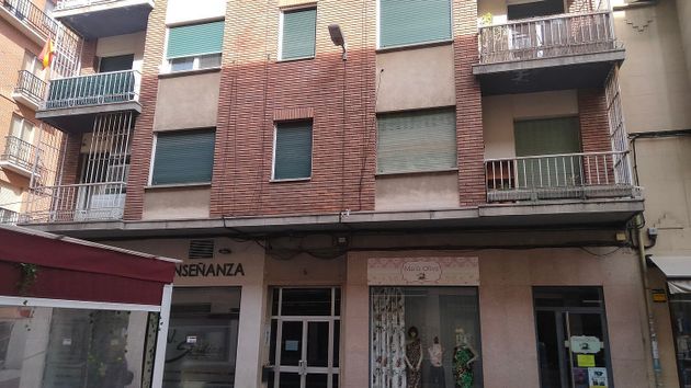 Foto 2 de Venta de piso en calle Riego de 6 habitaciones con terraza y aire acondicionado