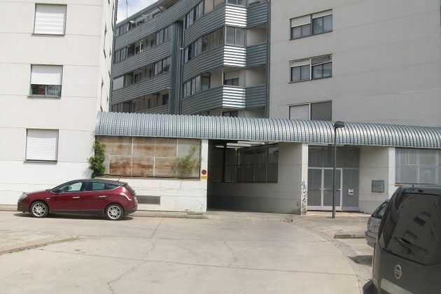 Foto 1 de Garatge en venda a calle De Entrepuentes de 10 m²