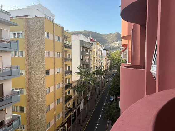 Foto 2 de Pis en venda a calle El Pilar de 4 habitacions amb terrassa i garatge