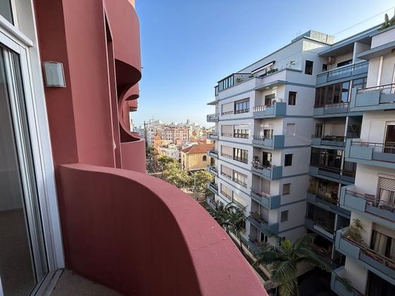 Foto 2 de Piso en venta en calle El Pilar de 4 habitaciones con terraza y garaje