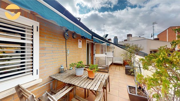 Foto 1 de Àtic en venda a El Guinardó de 4 habitacions amb terrassa i garatge