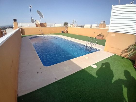 Foto 1 de Venta de piso en avenida De Palacios de 2 habitaciones con terraza y piscina
