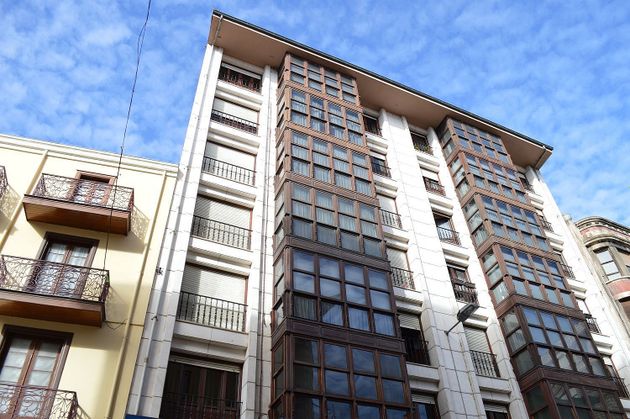 Foto 1 de Pis en venda a calle José María Pereda de 4 habitacions amb terrassa i garatge