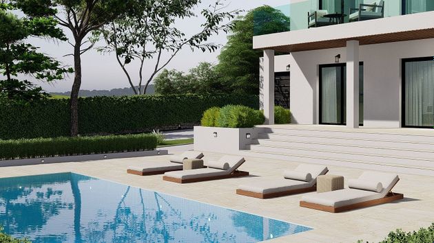 Foto 2 de Casa adosada en venta en Santa Ponça de 5 habitaciones con terraza y piscina