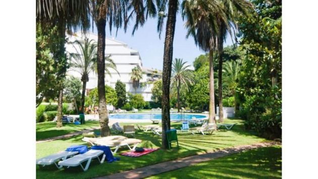 Foto 1 de Venta de estudio en Lomas de Marbella Club - Puente Romano con terraza y piscina