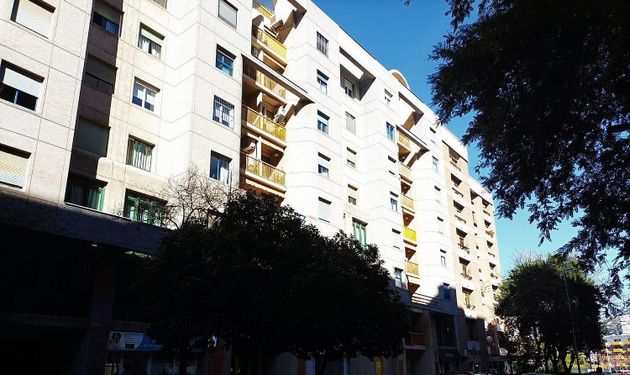 Foto 1 de Pis en venda a Parque María Luisa - Huerta de la Salud - Giralda Sur de 3 habitacions amb terrassa i balcó