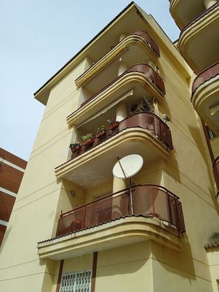 Foto 2 de Pis en venda a calle Emigdio Rodríguez Pita de 3 habitacions amb terrassa i piscina