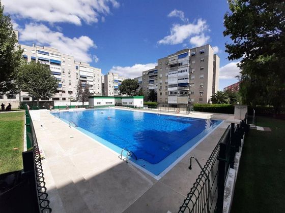 Foto 2 de Pis en venda a Centro - Fuenlabrada de 3 habitacions amb terrassa i piscina