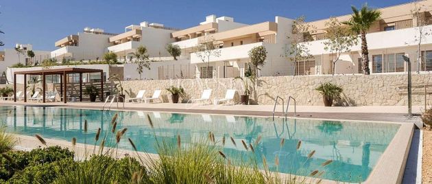 Foto 1 de Casa en venta en Vistahermosa de 5 habitaciones con terraza y piscina
