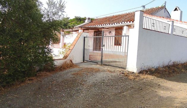 Foto 1 de Casa rural en venda a Árchez de 2 habitacions amb terrassa i jardí