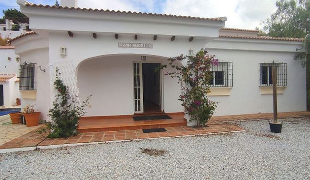 Foto 2 de Casa rural en venda a Cómpeta de 5 habitacions amb terrassa i piscina