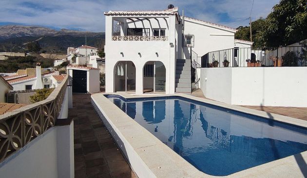 Foto 1 de Venta de casa rural en Cómpeta de 3 habitaciones con terraza y piscina