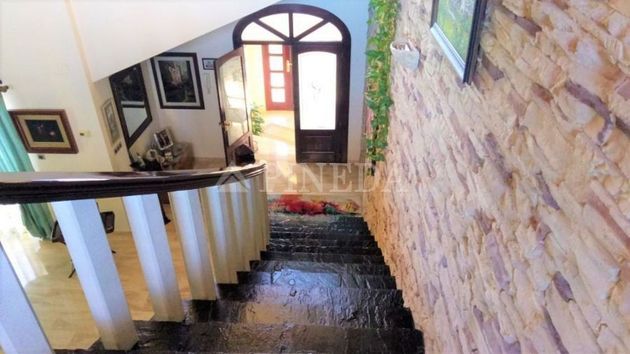 Foto 1 de Venta de chalet en Los Monasterios-Alfinach de 4 habitaciones con terraza y piscina