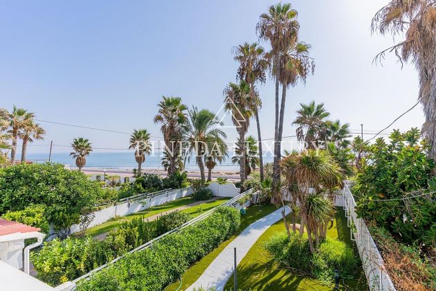 Foto 1 de Casa en venda a Playa del Puig de 3 habitacions amb terrassa i piscina