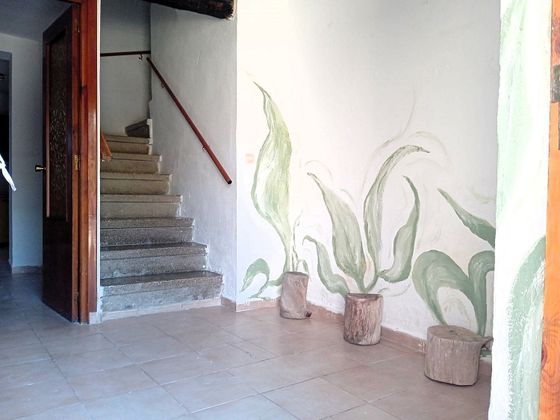 Foto 2 de Casa en venda a calle Detras del Reloj de 4 habitacions amb jardí