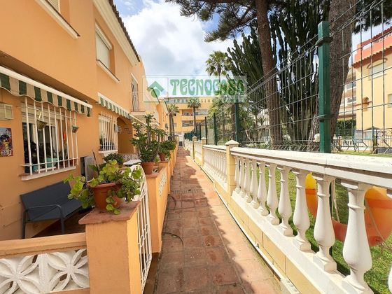 Foto 2 de Casa en venda a San Luis de Sabinillas de 3 habitacions amb terrassa i piscina