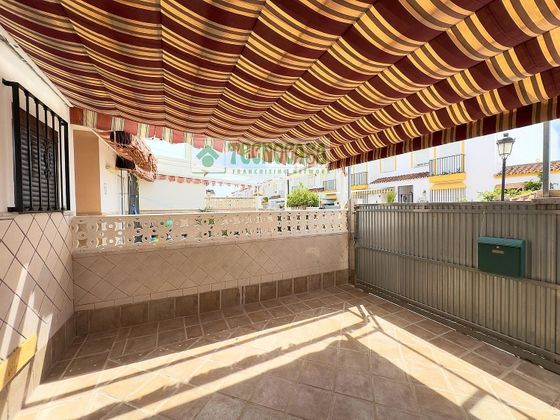 Foto 1 de Casa en venda a Manilva de 4 habitacions amb terrassa i garatge