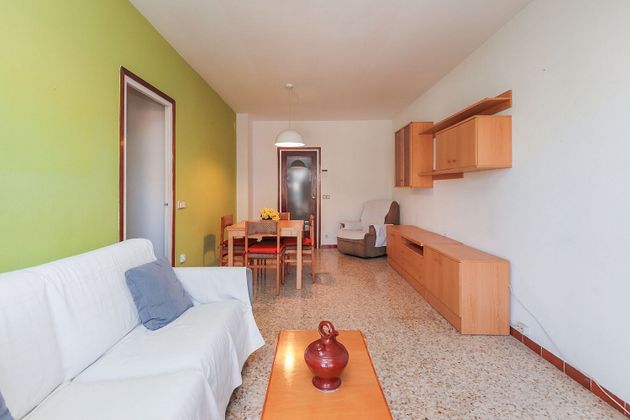 Foto 2 de Pis en venda a calle Romania de 3 habitacions amb terrassa i garatge
