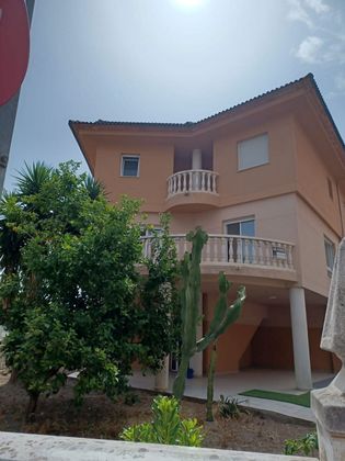 Foto 1 de Casa en venda a Piles de 4 habitacions amb terrassa i balcó
