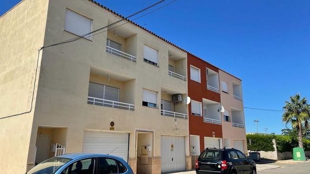 Foto 1 de Venta de piso en calle Massalaves de 4 habitaciones con terraza y garaje
