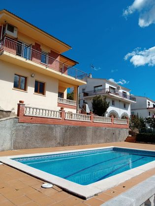 Foto 1 de Venta de chalet en Castellbisbal de 3 habitaciones con terraza y piscina