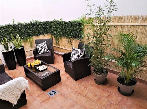 Foto 2 de Pis en venda a La Goleta - San Felipe Neri de 2 habitacions amb terrassa i aire acondicionat