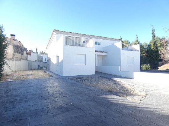 Foto 1 de Casa en venda a Monserrat de 5 habitacions amb terrassa i jardí